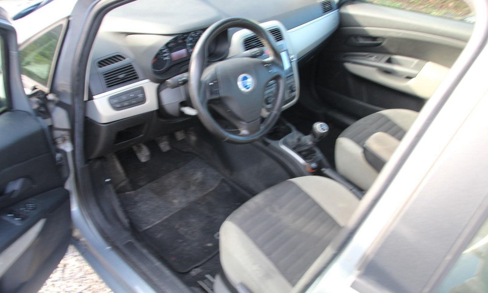 Fiat grande punto - 1.4i airco